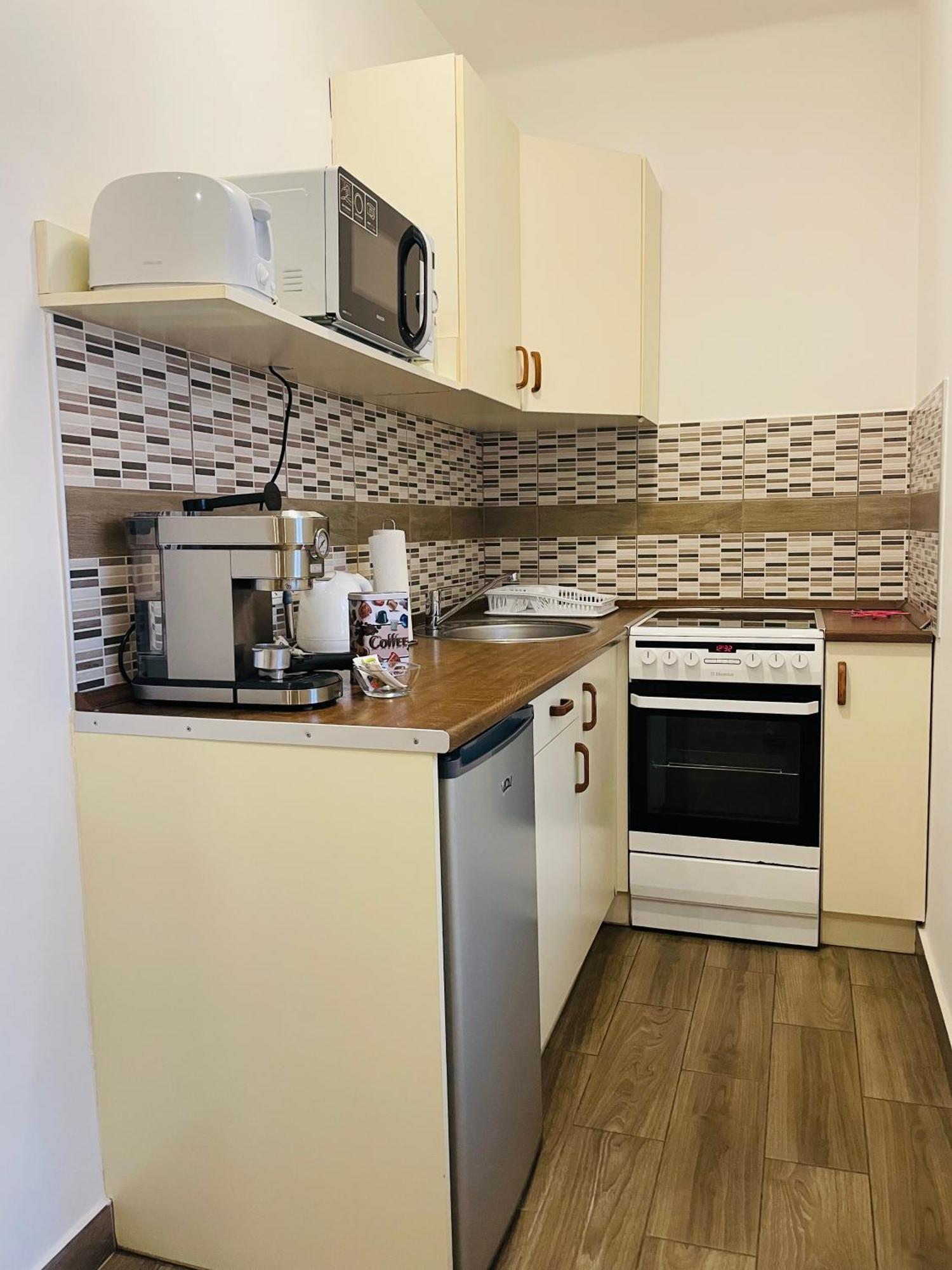 Weninger Studio Apartman คิชคุนฮาลาส ภายนอก รูปภาพ