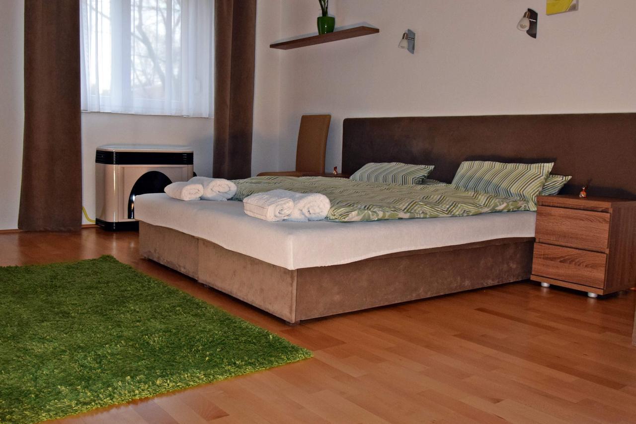 Weninger Studio Apartman คิชคุนฮาลาส ภายนอก รูปภาพ